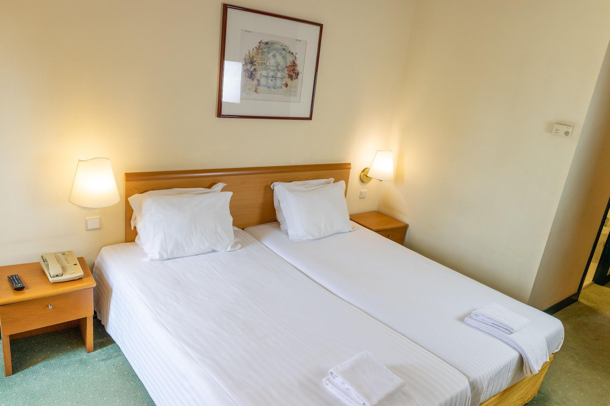 Flag Guimaraes-fafe Hotel